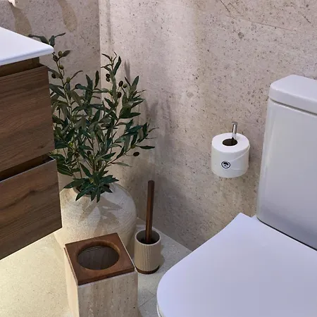 La Quinta Fratela Apartament *